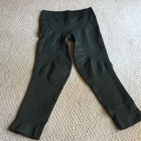 Lululemon zone in crops