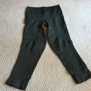 Lululemon zone in crops