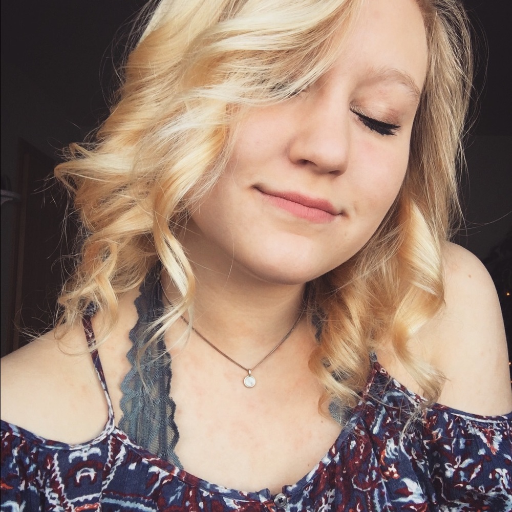 Meet your Posher, Amanda