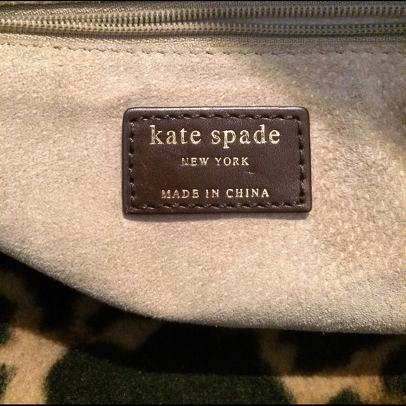 Kate spade Animal Print Handbag w/ Cosmetics Bag - Picture 6 of 6