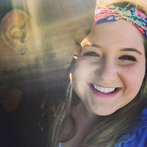 Meet your Posher, Arika