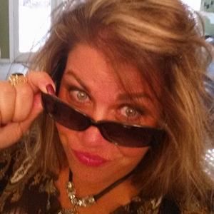 Meet your Posher, Paula