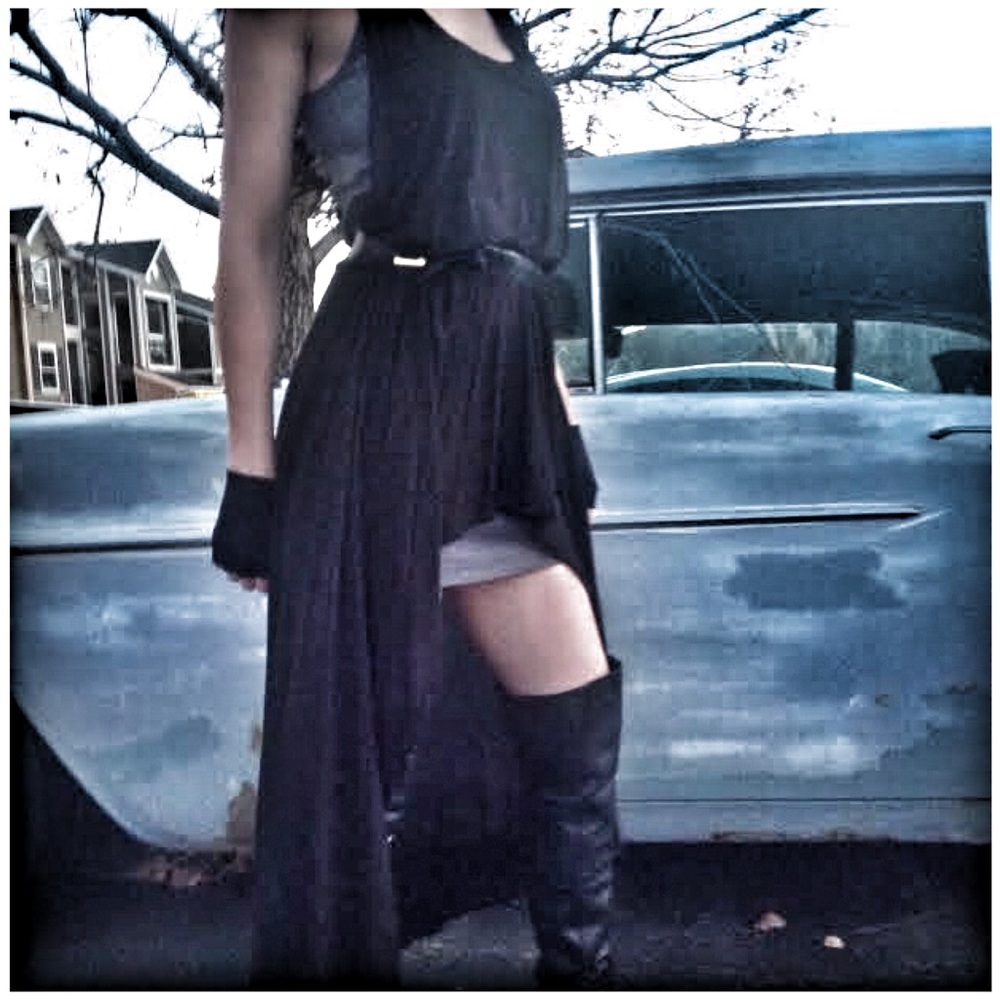 Black maxi asymmetrical layer tank top - Picture 8 of 8