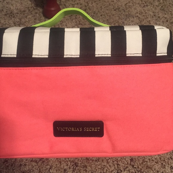 Bra/panties traveling tote!! BRAND NEW!