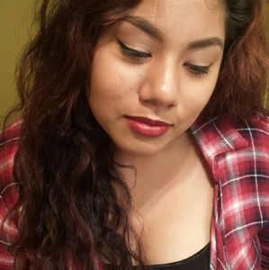 Meet your Posher, Karina