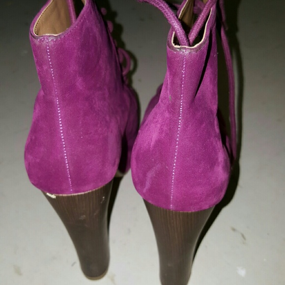 Boots - Picture 4 of 4