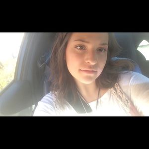 Meet your Posher, Corina