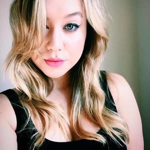 Meet your Posher, Abigail