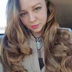 Meet your Posher, Lacey