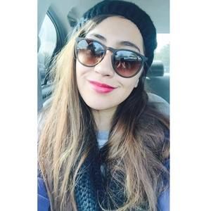 Meet your Posher, Valeria