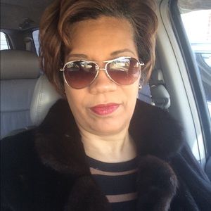 Meet your Posher, Michele