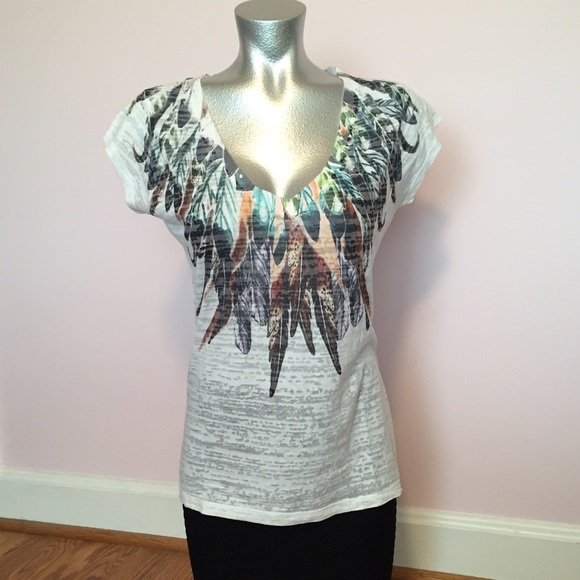 Ladies Tee White with Feathers Pattern Large