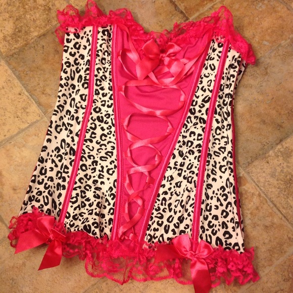 💕PRICE FIRM💕 Torrid Corset - Picture 2 of 5