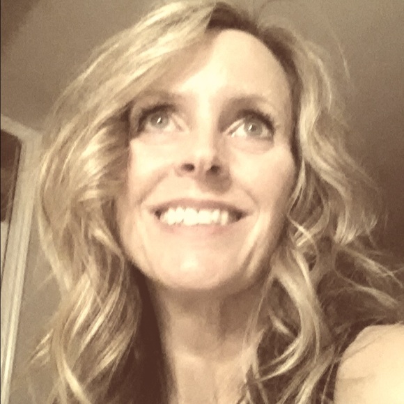 Meet your Posher, Valerie