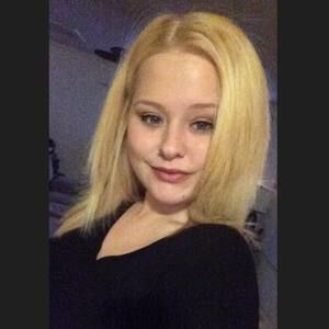 Meet your Posher, Cortney