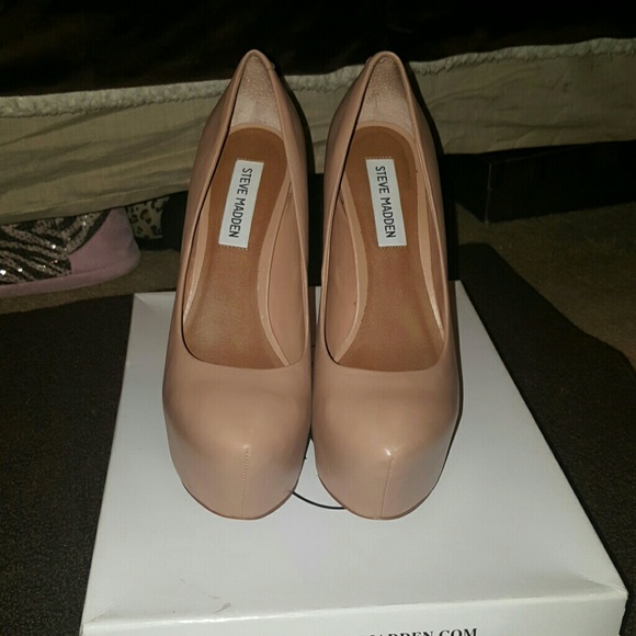 SOLD***Steve Madden Dejay color blush - Picture 3 of 4
