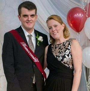 Meet your Posher, Delicia