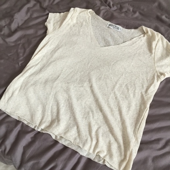 Cream TShirt, short sleeved and relaxed fit