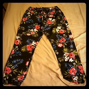 Plus 3x 20 stretch floral denim joggers
