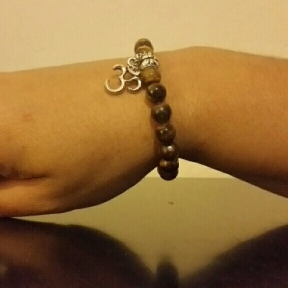 Bracelet - Picture 1 of 4