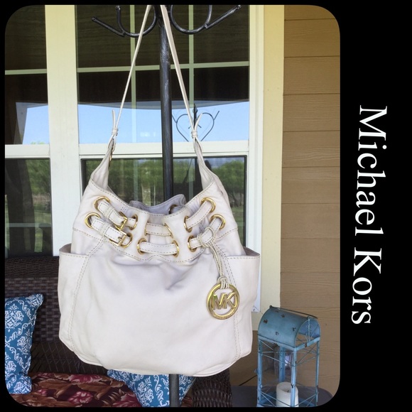 Michael Kors Edie Cream Leather Bucket Hobo Bag