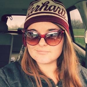 Meet your Posher, Elizabeth