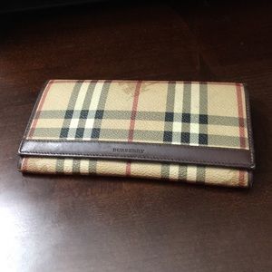 Authentic Burberry Haymarket vintage wallet