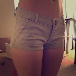 Khaki shorts RESERVED