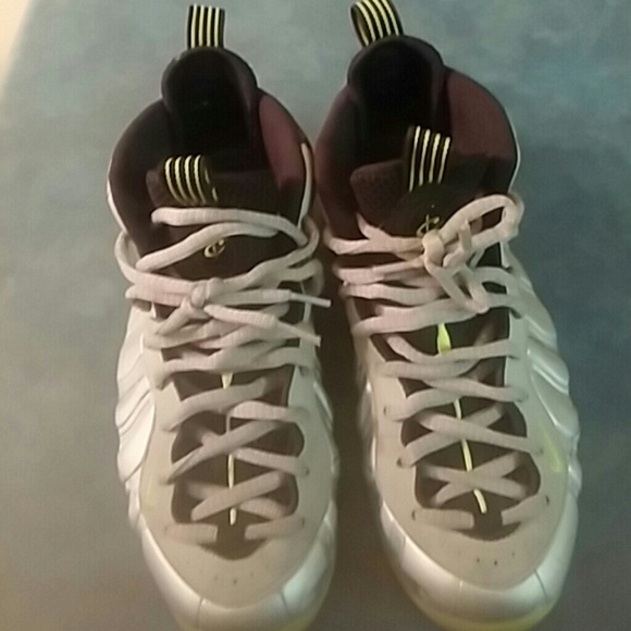 Nike foams - Picture 1 of 3