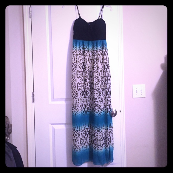 Maxi dress size small