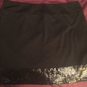 Mac Jac Sparkly Black skirt!