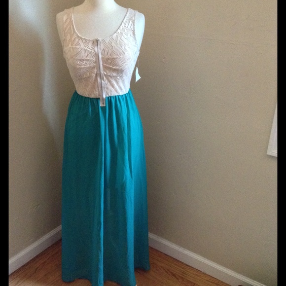 Dresses & Skirts - Long dress