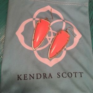 Kendra Scott Coral Skylar