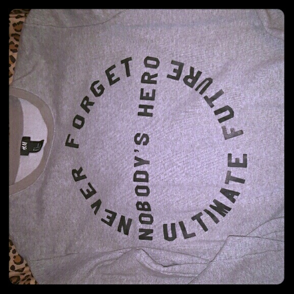 Sweatshirt.