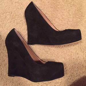 Ann Taylor Lucia Suede Black Platform Wedge 6