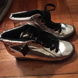 Women wedge heel shoes