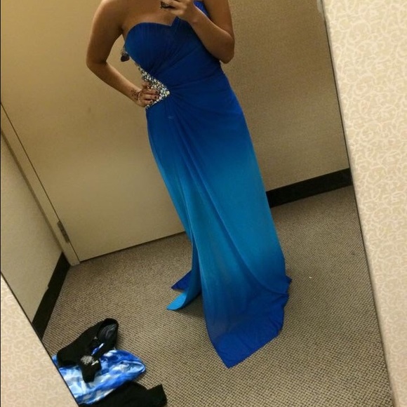 PROM DRESS - Picture 3 of 3
