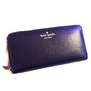 🔴SOLD 🔴Authentic Kate Spade Wallet