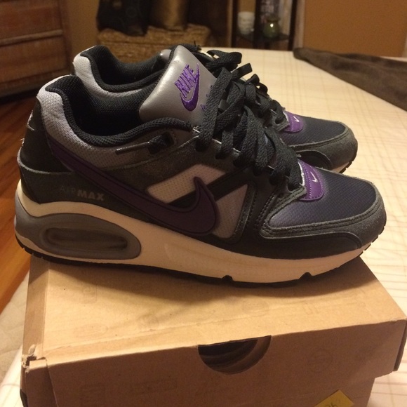 Nike air max command