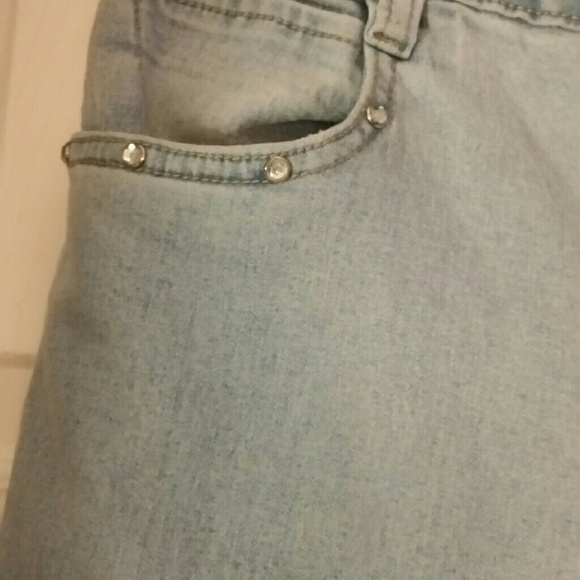 Capris light colored jean - Picture 4 of 4