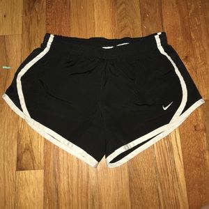 YOUTH black Nike shorts