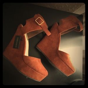 Brown wedges