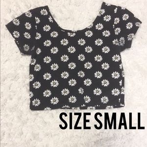Super Cute Daisy Crop Top!