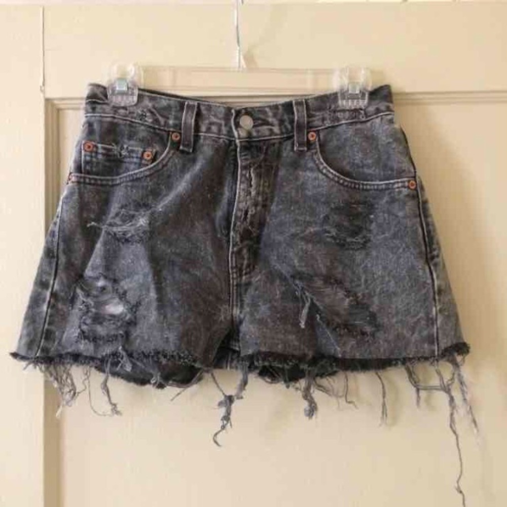 High Waisted Levi Shorts