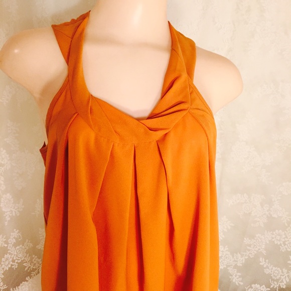 sleeveless top w/button-down back. FINAL CLEARANCE - Picture 2 of 5