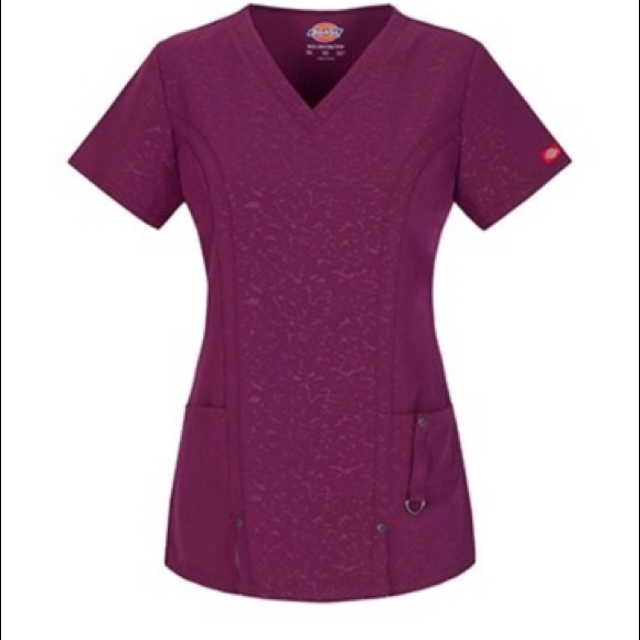 ✨Set of dickies scrubs in wine✨