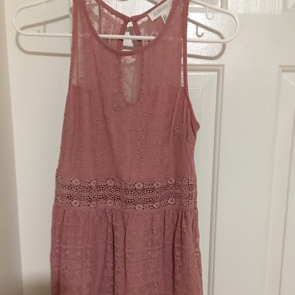 Cute dress with lace detials