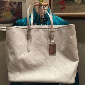Longchamp Handbags - 💯 Authentic Longchamp Leather Tote Longchamp Handbags - 💯 Authentic Longchamp Leather Tote