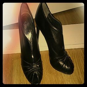 Black leather Peep Toe Booties