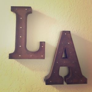 LA wall light up set!!